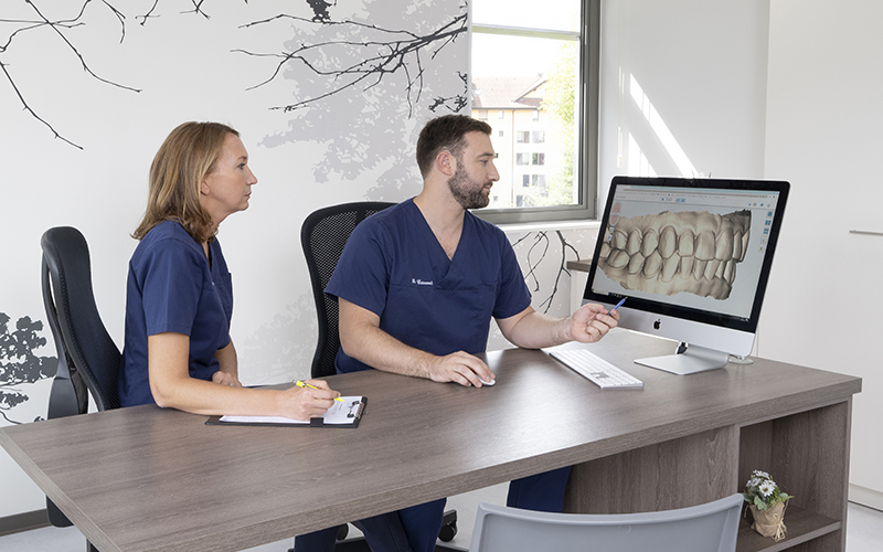 Les Docteurs Carezzoli et Prévaire diagnostiquent et soignent les pathologies dentaires.